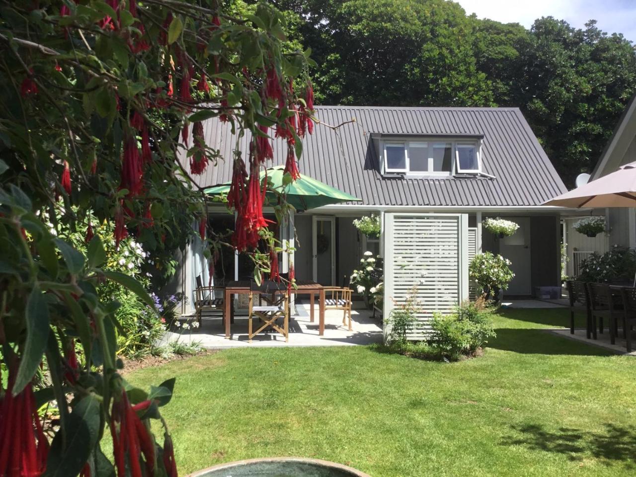 Sunny Glen Cottage Waikanae Kültér fotó